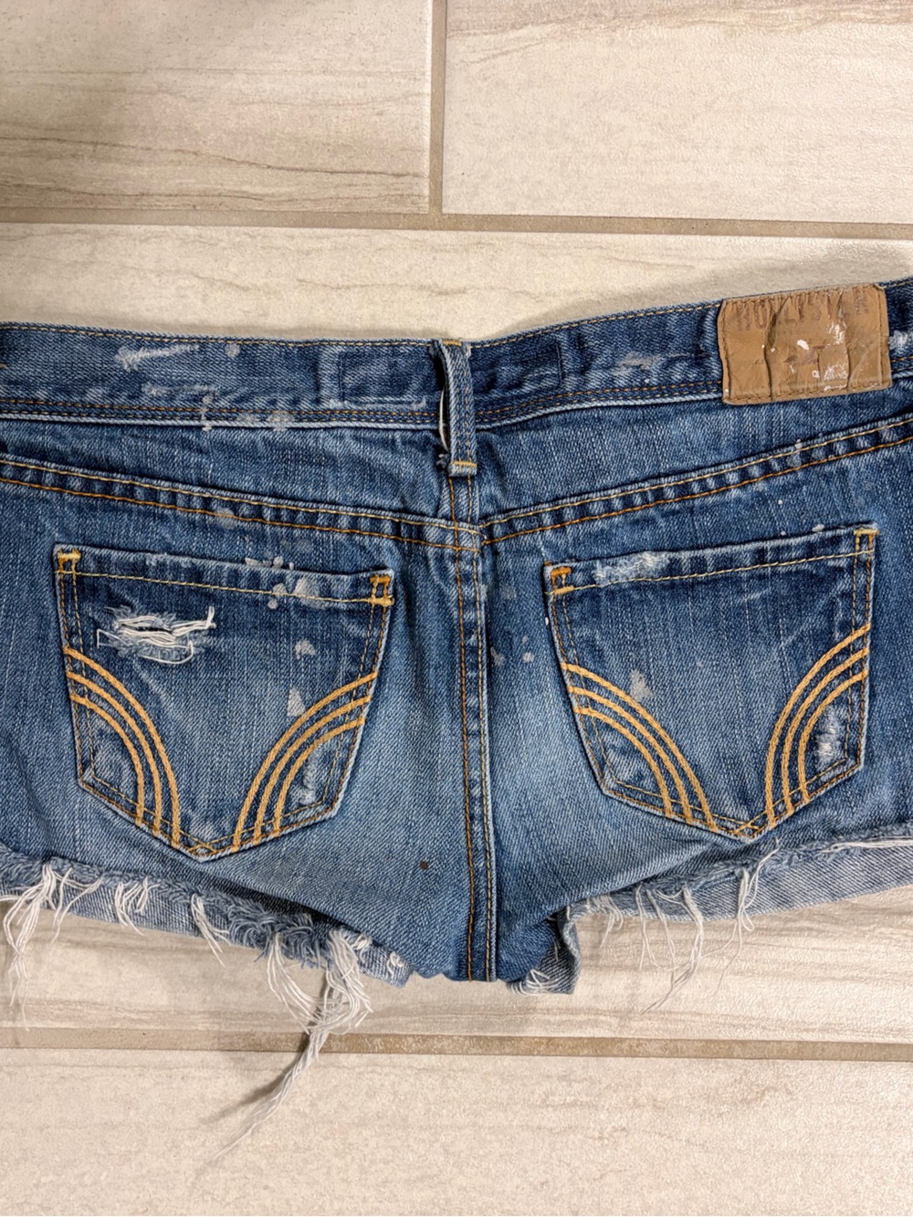 Hollister Ripped Light Blue Denim Cutoff Shorts - Picture 3 of 3
